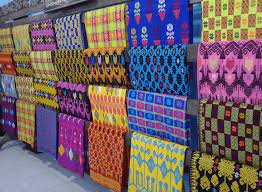 Kain songket palembang disulam menggunakan benang berwarna. Desainer Jenis Kain Yang Cocok Buat Model Baju Terbaru Carak Us