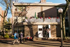 Запеченный ролл pamir city унаги сяке. Co Op City For Affordability And Open Spaces The New York Times