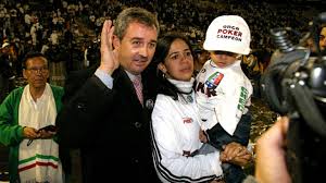 El primero de julio del 2004 se gestó otra hazaña histórica en el fútbol colombiano, once caldas vencía al épico boca juniors de carlos bianchi en el palogrande de manizales y se adjudicaba la segunda copa libertadores en la historia del país. El Milagroso Momento Del Dt De Once Caldas Baleado Tras Ganar La Final De La Libertadores Ante Boca Infobae