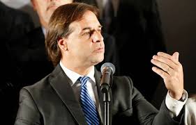 Lacalle pou, un abogado de 46 años y miembro del partido nacional de centro derecha, gobernará uruguay por los próximos cinco años. Uruguay Presidential Inauguration Sees Latin Pink Tide Recede Further The Star