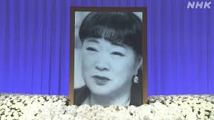 大山のぶ代さんをしのぶ会 「ドラえもん」声優で親しまれる【動画 ...