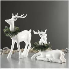 Christmas Holiday High Gloss White Deer Tabletop Decor Evergreen Wreath Display Rozhdestvenskoe Vesele Rozhdestvo