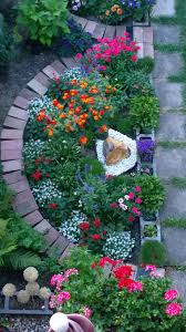 Kertunk 2017 07 Front Yard Garden Design Beautiful Flowers Garden Small Front Yard Landscaping