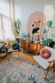 Ideia De Pintura Setorizada Com Arcos Em Sala De Estar Diy Decoracao Colorida Oma Casa De Valent Retro Living Rooms Aesthetic Room Decor Boho Living Room