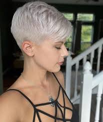 Karen Roback (karenroback)