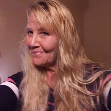 Who rents out rooms in Lewiston?