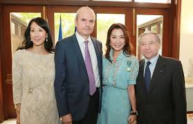 Michelle yeoh was conferred the panglima setia mahkota malaysia (p.s.m., commander of the order of the crown of malaysia) which carries the title tan sri in. Tan Sri Michelle Yeoh S Officier Des Arts Et Des Lettres Award Ceremony Tatler Malaysia
