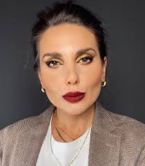 Ali Andreea Makeup Artist...