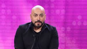 La mañana de este viernes 11 de junio fue el día que lupillo rivera y su tatuador eligieron para revelar el video que demuestra lo que sucedió con el tatuaje que el cantante tenía del rostro de belinda. Whfaa5wfo7smom