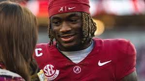 Former NFL quarterbacks launch investment firm