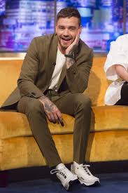 Liam Payne Wears Unlreleased Hugoxliampayne Sneakers On The Jonathan Ross Show In 2020 Liam Payne One Direction Liam Payne The Jonathan Ross Show