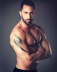 Arriva la nuova tronista, samantha la curvy e dopo che questa stagione di uomini e donne ci ha regalato delle corteggiatrici 'normali' come beatrice e chiara, finalmente ci regala anche una tronista curvy: Matteo Martino A Temptation Island Tutti Secchi E Senza Personalita Bollicine Vip