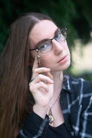 Ashley Rosner's Instagram, Twitter & Facebook