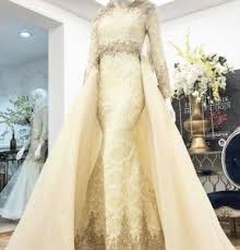 Dengan kemewahan serta kepelbagaian warna songket ini, memang menampakkan keanggunan serta keayuan pengantin baru. 16 Inspirasi Baju Kahwin Songket Yang Confirm Anda Berkenan Pesona Pengantin