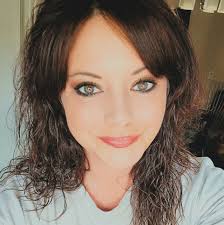 To the nice lady that took my order a few minutes ago at the Dunkin I just  wanted to let you know I'm not upset. It was a misunderstanding. And I  wanted