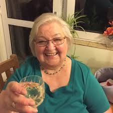 Off for my dinner , I'm feeling Lear. HAMPSHIRE DIALECT WORDS AND PHRASES  'Feeling lear' feeling hungry. 'Cackleberries' eggs. 'Shrammed' cold, as in  'feeling shrammed' 'Sherricking' agood telling off. 'Puggled' confused or