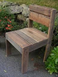 A Simple Chair Made From Pallets Wooden Pallet Crafts Wood Pallet Furniture Wooden Pallet Projects