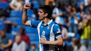 El internacional español gerard moreno se ha situado como nuevo líder de la clasificación de goleadores de laliga santander. El Precioso Gesto De Gerard Moreno Con Una Nina Del Espanol
