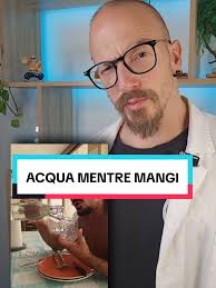 Importanza di Non Bere Acqua Durante i Pasti