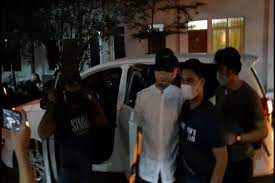 1 munarman ditangkap densus 88 selasa, 27 april 2021. Unp8fbyxwbd47m