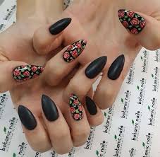 Puede garantizar la seguridad de los. Unas Con Flores Manicura De Unas Unas Almendradas Unas Rosas