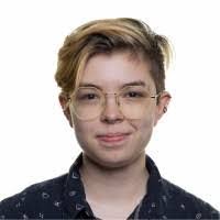 Lark Moore's Instagram, Twitter & Facebook