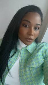 About — Esther Robles 2023