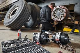 When to Replace the Brakes On Your Semi Truck | Ed's 24 Hour Service