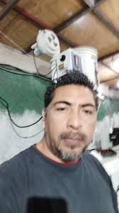 un saludo para todos en el mundo mundial. día 1 en el arranque de la  máquina de inyección.