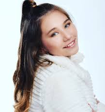 Beautiful natural head shots of Anna Maria. Having fun