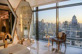 Glamorous Bathroom Decor Idea For Luxury Apartments With Amazing City Views Glamorous Bathroom Decor Luxury Apartments Apartment View