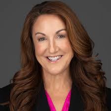 Kerry Clapper's Instagram, Twitter & Facebook