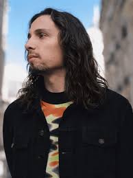 There is something striking about native California fashion designers.  @willychavarrianewyork was born in Fresno, which is one hour away from  Porterville, where @rickowensonline grew up. The designer @samsonstudio is  from San Diego.