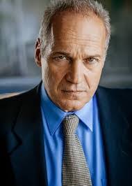 Robert Wightman's Instagram, Twitter & Facebook