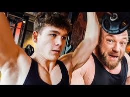 17 jähriger Marc Lange startet Muskelaufbau