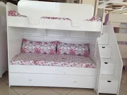 Çocuk odası halı modelleri üretiminde polyamid hammaddesi kullanılıyor ve bu hammadde kullanım ömrününde çok uzun olmasını sağlıyor. Alkamo Mobilya Urunler Eskidji Bazaar