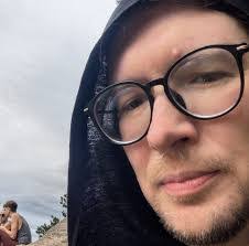 Nathaniel Kidd's Instagram, Twitter & Facebook