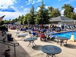 Cc S Low Carb Kitchen Lunch Downtown Poolside Grill At Blairwood Food Dining Magazine