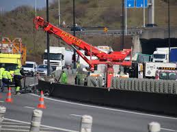 Actualités en direct pour être informé de tous les événements qui surviennent en france et ailleurs, à tout moment de la journée Saint Priest Deux Blesses Dans Un Gros Accident Sur La Rocade