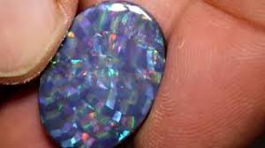 Body colors can also be very dark bluish, greenish, or brownish. Harlequin Pattern Black Opal The Elusive Rare Pattern Youtube