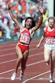 Griffith joyner's physique and records numbers fuelled these rumours despite her testing negative on all of her doping tests. Radikaler Vorschlag Emport Leichtathleten Tages Anzeiger