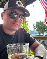 Back in SD! Jet-lagged and beat after 22hrs of travel to get back to this  side of the earf. Giving myself 36hrs to recover and back to normal ops!  Cheers! 😴😴