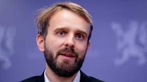 Næringsministerens selskap saksøker Burger King