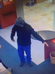 Freitagfrüh überfiel ein mann eine raiffeisenfiliale in linz. Polizei Oo On Twitter Eilt Bankuberfall In Inzersdorf Bitte Mithelfen Bei Fahndung Gesucht Wird Ein Mann Ca 30 J Alt 165 170 Cm Piercing Augenbraue Https T Co Fsm9emhd2w