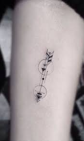 An interesting aspect of knuckle tattooing is that generally, knuckle tattoos are inked only on eight fingers. Tattoo Minimalist Google Sok Tasteful Tattoos Tattoos Subtle Tattoos