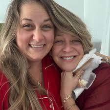 Where can I set up to feed people in need in Lehigh Acres, Florida?