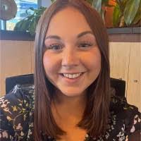 Lauren Binns's Instagram, Twitter & Facebook