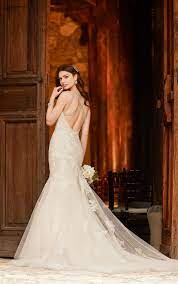 Ich teste, ob günstige brautkleider trotzdem gut sind und ziehe mein kleid von der hochzeit an! Brautkleider Funkelndes Silber Perlen Brautkleid Mit Uberkreuztem Rucken Essense Of Australia