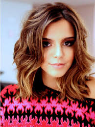Curly short hair can look. Short Medium Curly Hairstyles