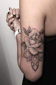 Tatouage Fleur 15 Idees De Tattoo Originales Et Leur Signification